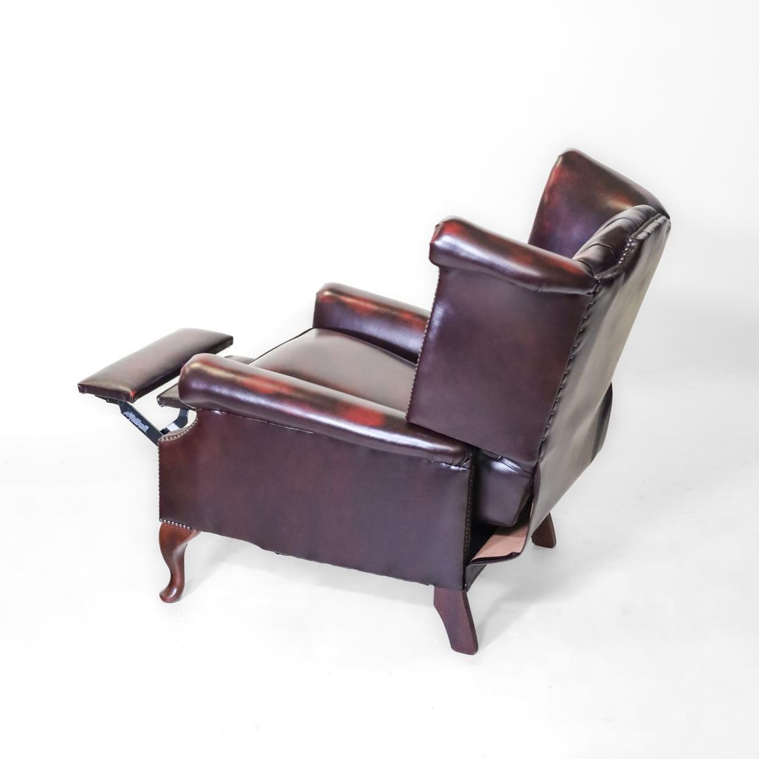 Chesterfield Scrollwing Recliner / Ohrensessel - Sofort lieferbar