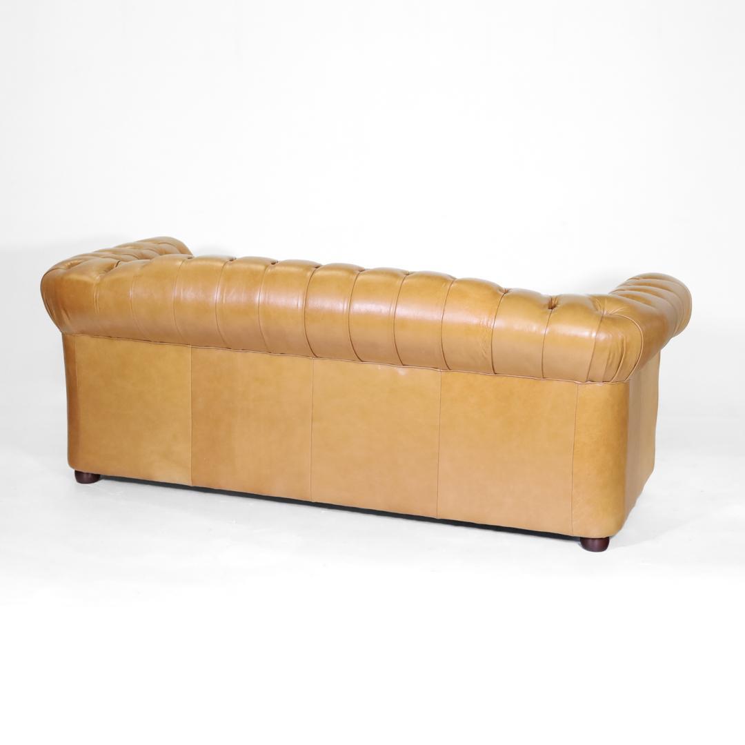 "Cambridge" Chesterfield 3-Sitzer in Old English Buckskin - Sofort lieferbar Chesterfield Sofa