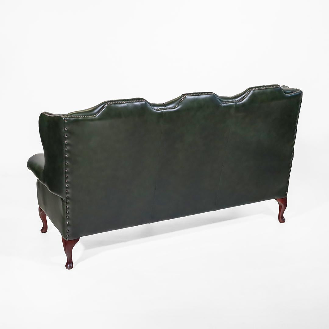 "Queen Anne" Chesterfield Sofa 3-Sitzer in Birch Antique Green - Sofort Lieferbar