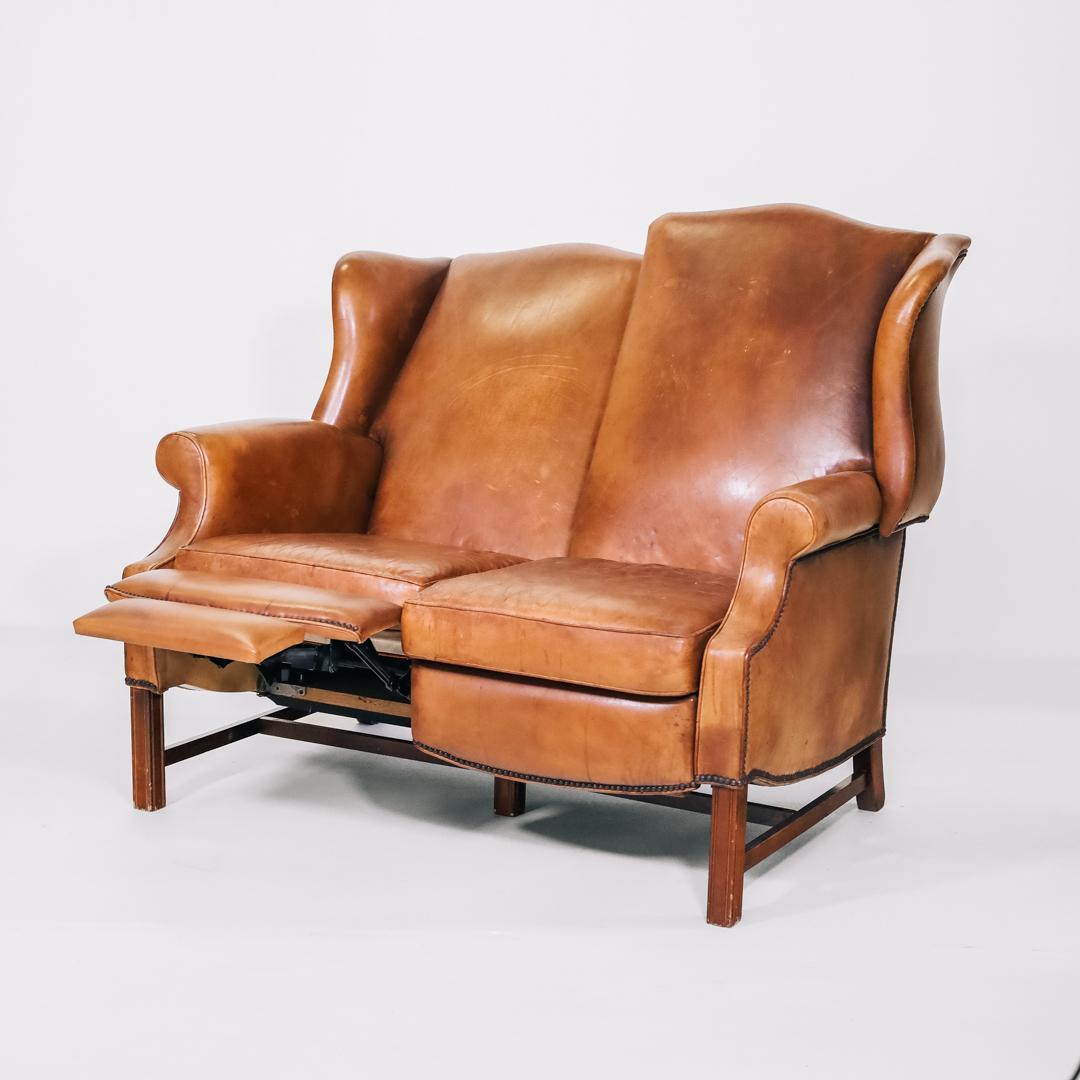 "Queen Anne" True Vintage Chesterfield Sofa 2-Sitzer - Sofort Lieferbar