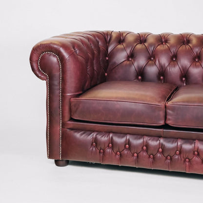 "Austin" Chesterfield Sofa 3-Sitzer Original Schlafsofa, englisch in Cracked Wax Mulberry- Sofort lieferbar