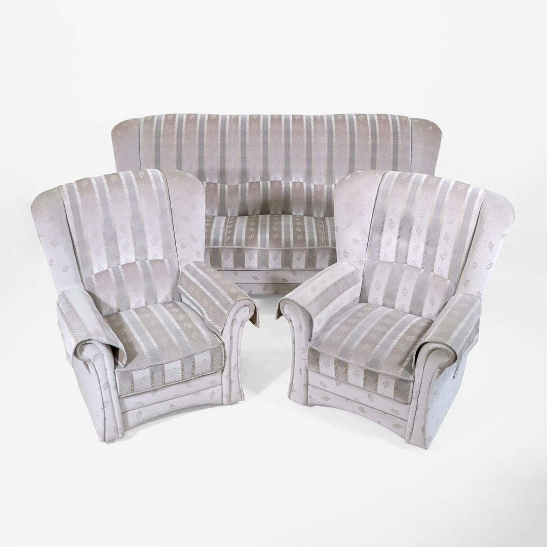 Vintage Chesterfield Wohnlandschaft aus England mit Samtbezug - Sofort Lieferbar