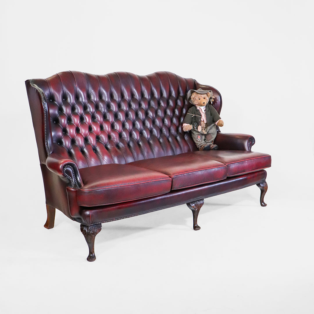 Vintage Chesterfield Sofa 3 Sitzer "Queen Anne" Echtleder mit hoher Rückenlehne - Sofort Lieferbar
