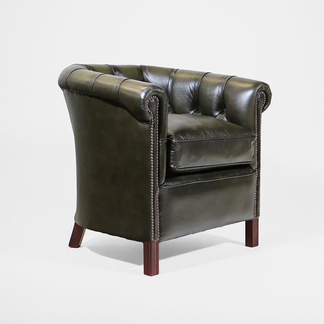 Chesterfield Sessel "Diana" – Englischer Clubsessel in Olive Grün - Sofort lieferbar!