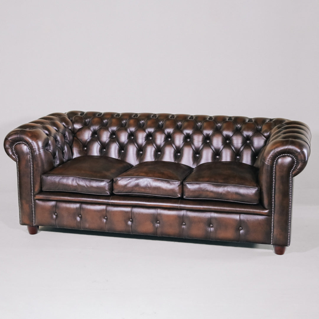 "Tudor" Chesterfield Sofa 3-Sitzer - Sofort Lieferbar