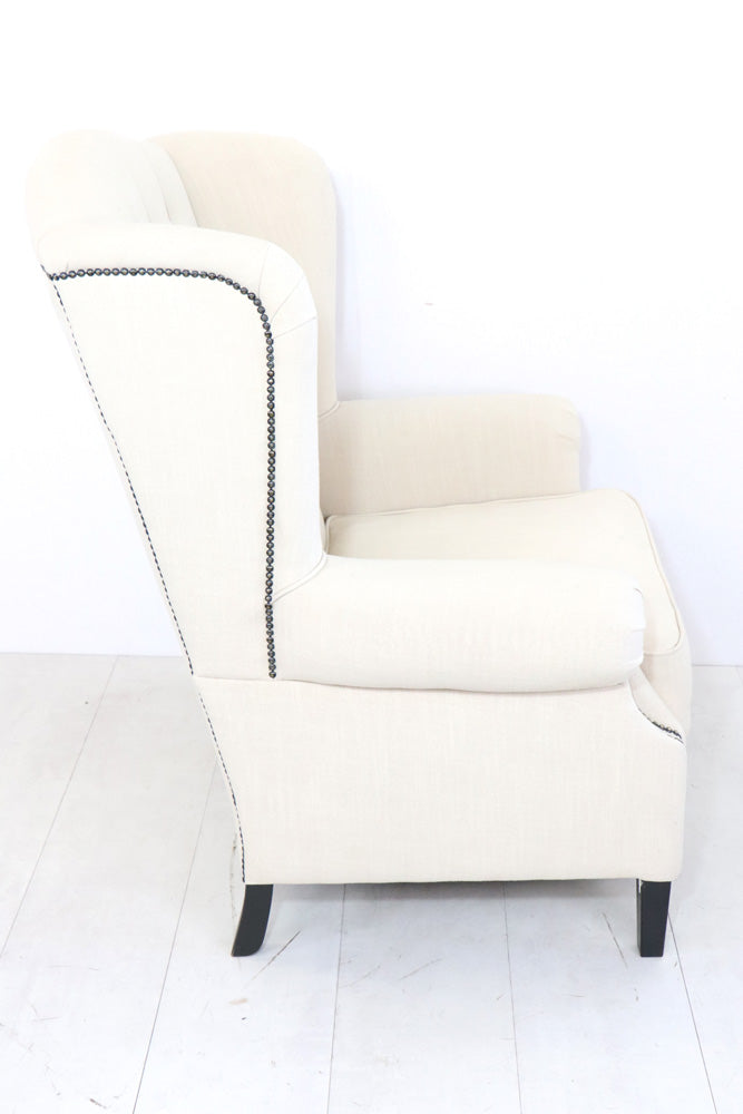 Chesterfield Ohrensessel "New Haven" in weißem Stoff - Sofort Lieferbar