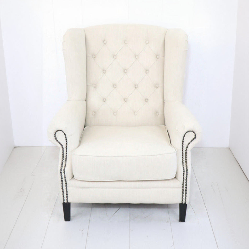 Chesterfield Ohrensessel "New Haven" in weißem Stoff - Sofort Lieferbar