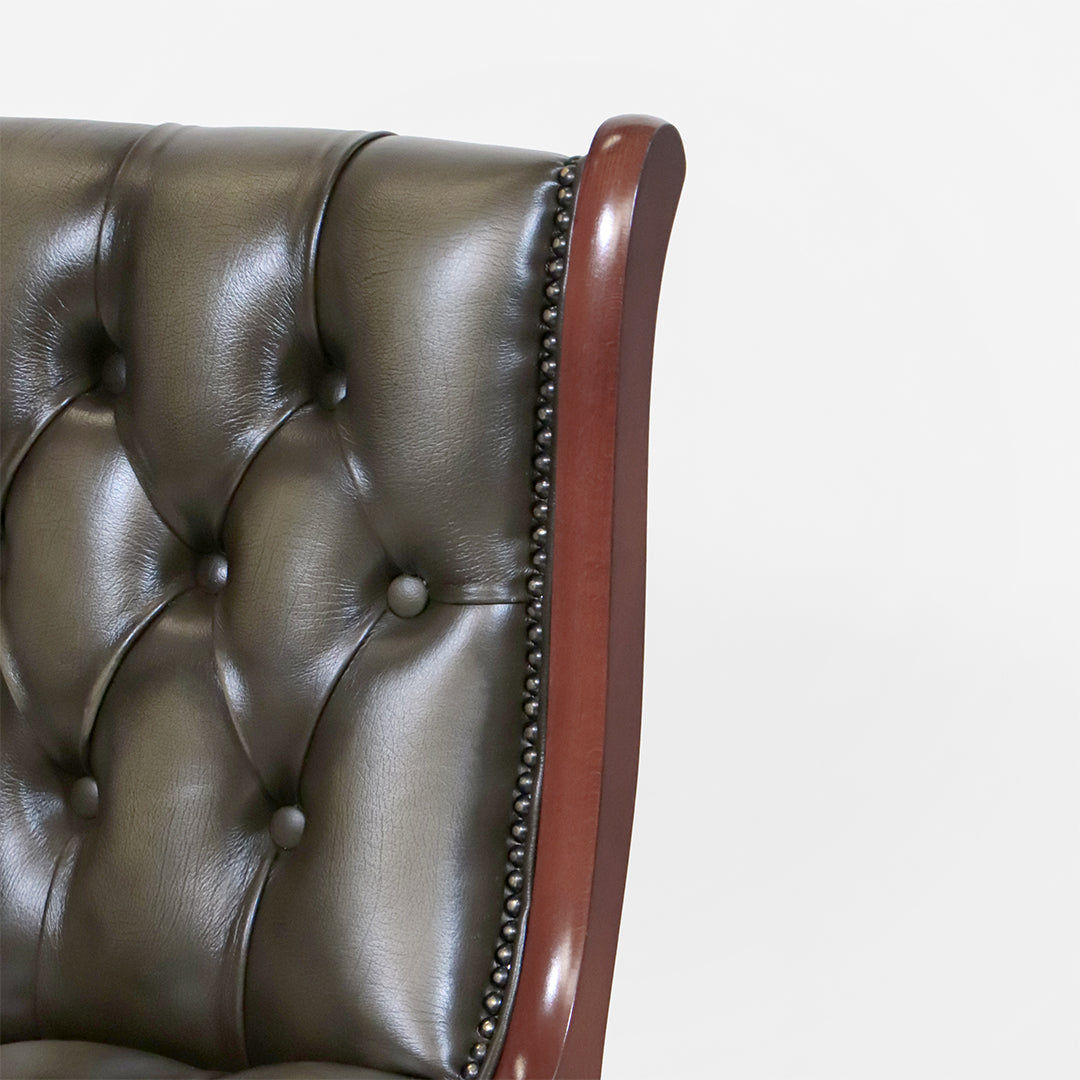 Grüner Chesterfield Esszimmerstuhl "Regency Split Diner Chair" aus Leder - Sofort lieferbar