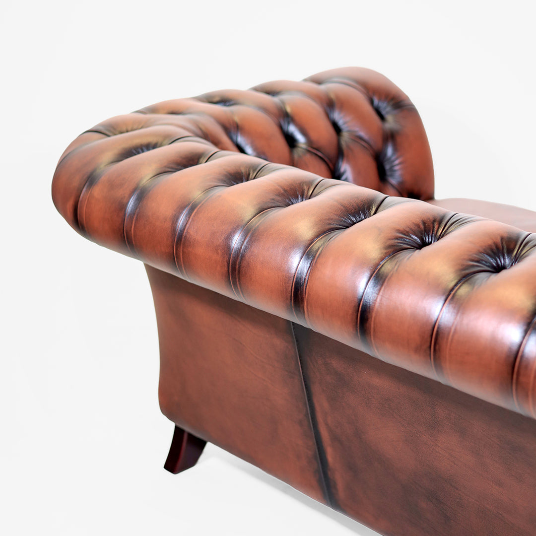 Chesterfield Sofa „Dexter“ 3-Sitzer in Birch Antique Tan - Sofort lieferbar