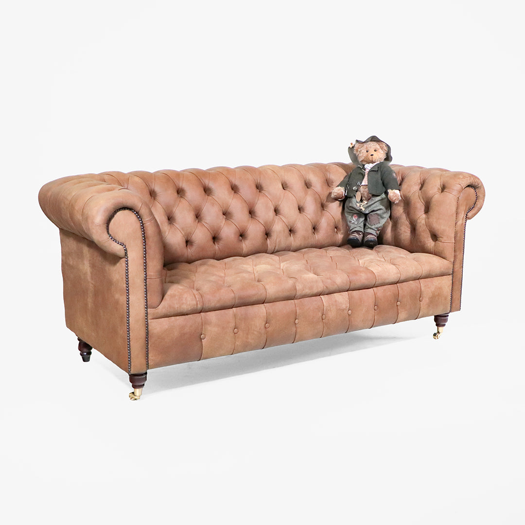 Chesterfield Sofa London Classic 3-Sitzer 195 cm – geknöpfter Sitz, braunes Anilinleder naturbelassen