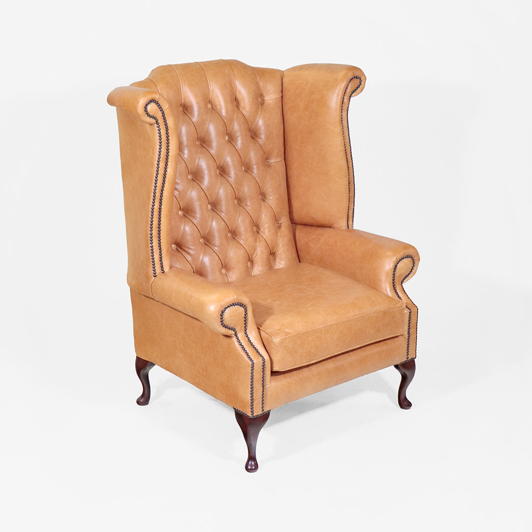 Chesterfield Ohrensessel XXL "Grand Scrollwing Chair" in Rimini Caramel - Sofort Lieferbar