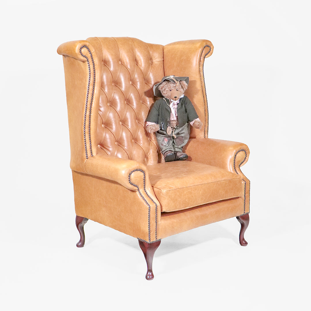 Chesterfield Ohrensessel XXL "Grand Scrollwing Chair" in Rimini Caramel - Sofort Lieferbar
