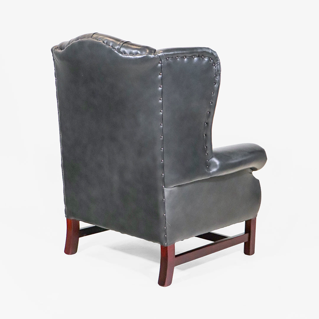"York" Chesterfield Ohrensessel in Birch Antique Black Leder - Sofort Lieferbar