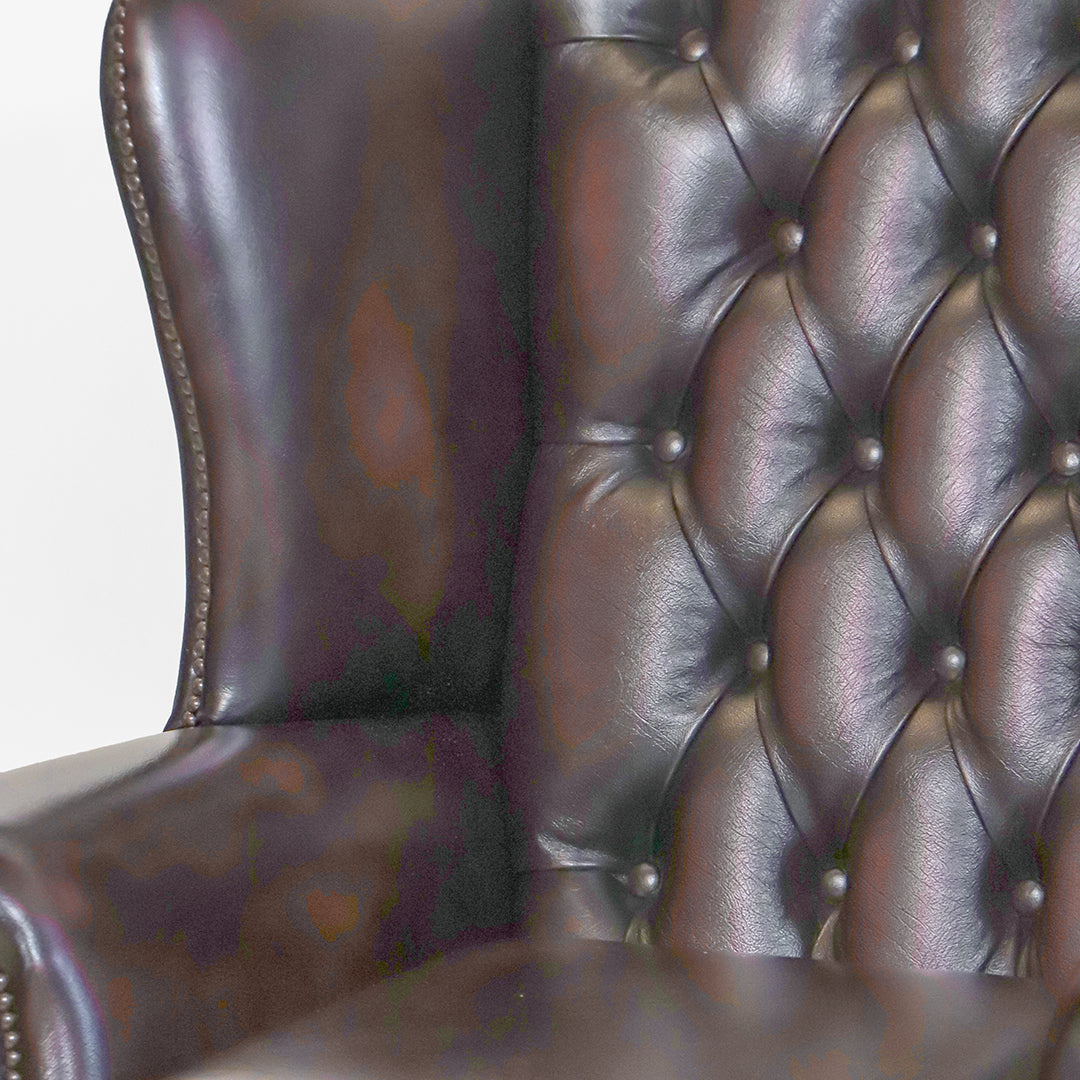 Chesterfield "Queen Anne" Ohrensessel aus Leder in Birch Antique Rust - Sofort Lieferbar