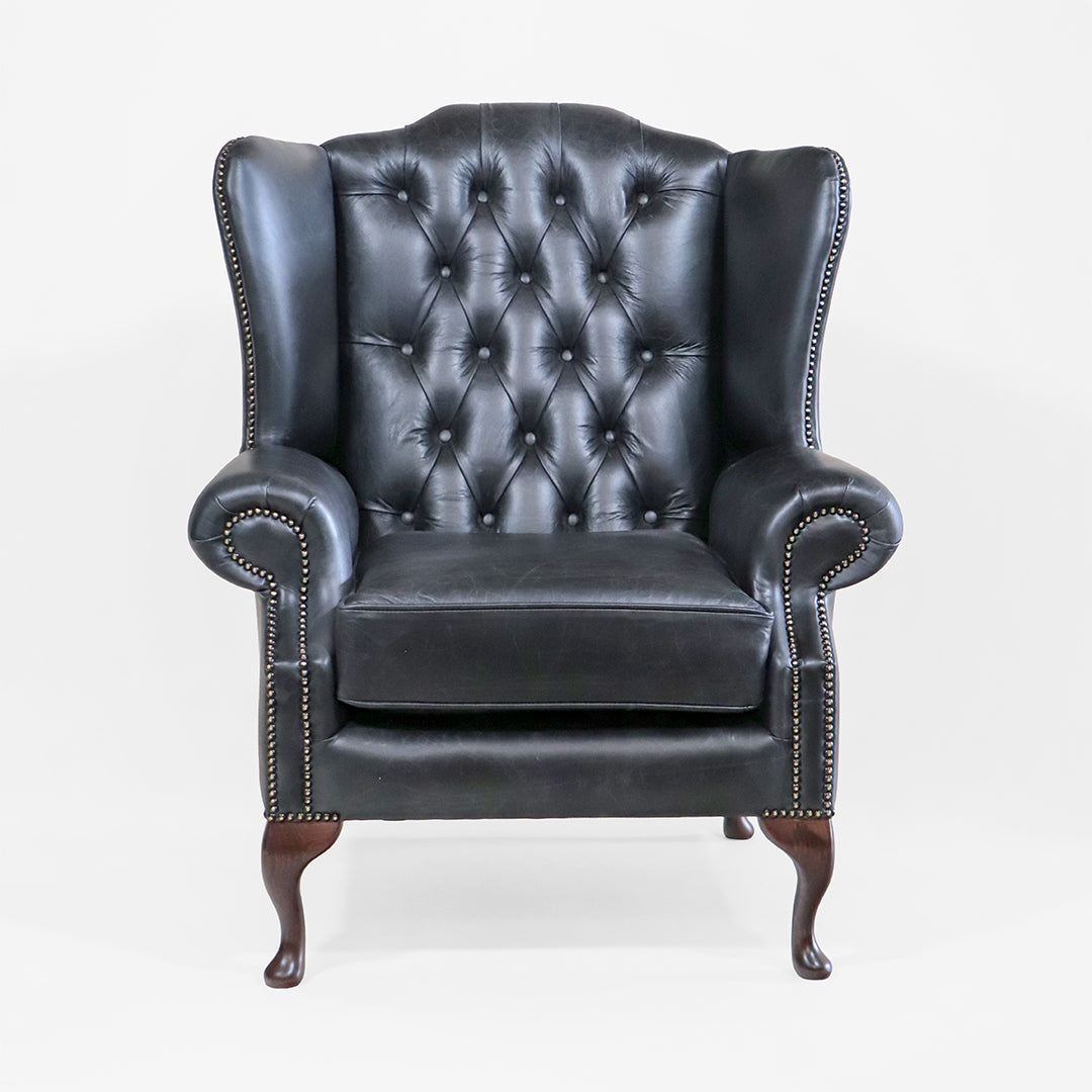 Chesterfield Wing Chair "Queen Anne" aus schwarzem Echtleder - Sofort lieferbar