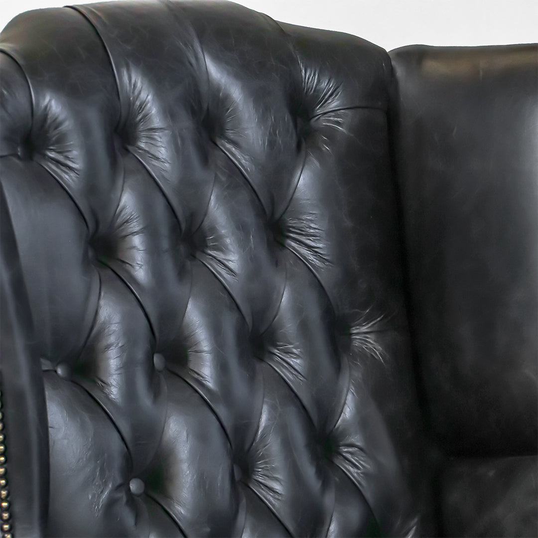 Chesterfield Wing Chair "Queen Anne" aus schwarzem Echtleder - Sofort lieferbar