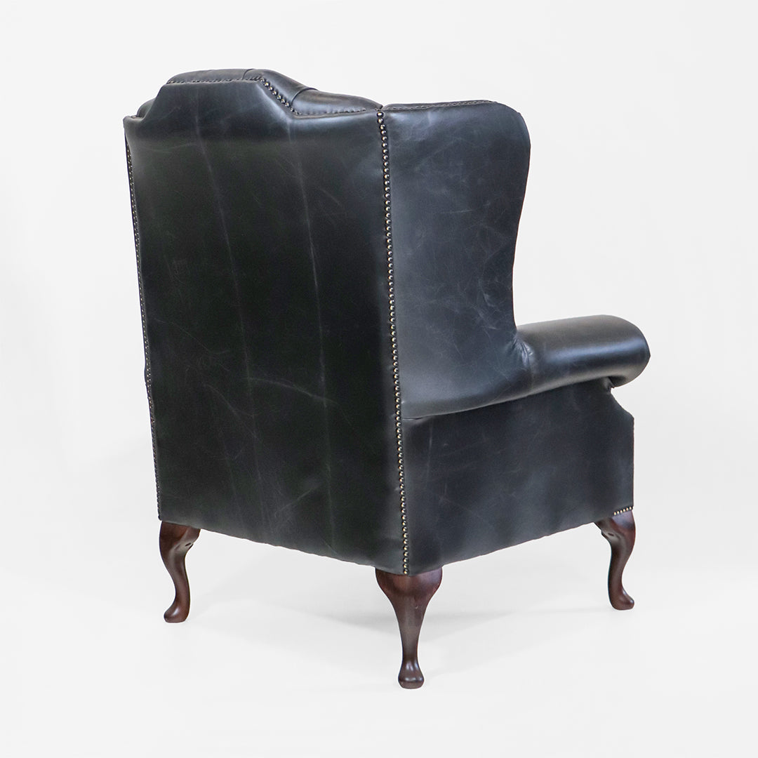 Chesterfield Wing Chair "Queen Anne" aus schwarzem Echtleder - Sofort lieferbar
