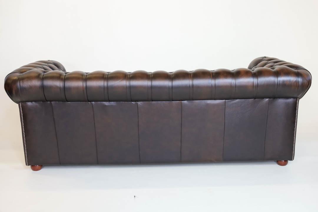 Chesterfield Sofa 3-Sitzer "Tudor" aus Echtleder – Birch Antique Tan Ledersofa, sofort lieferbar