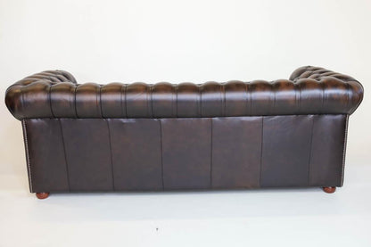 Chesterfield Sofa 3-Sitzer "Tudor" aus Echtleder – Birch Antique Tan Ledersofa, sofort lieferbar