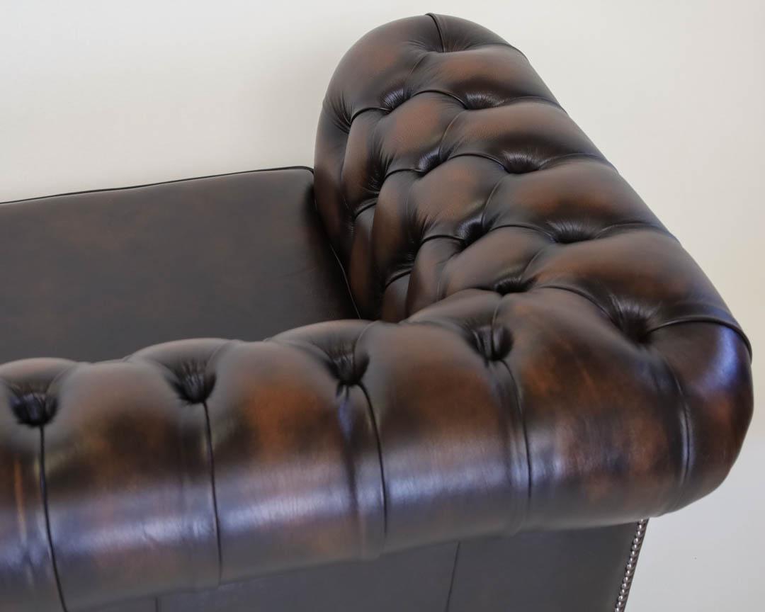 Chesterfield Sofa 3-Sitzer "Tudor" aus Echtleder – Birch Antique Tan Ledersofa, sofort lieferbar