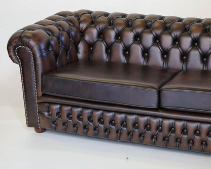 Chesterfield Sofa 3-Sitzer "Tudor" aus Echtleder – Birch Antique Tan Ledersofa, sofort lieferbar