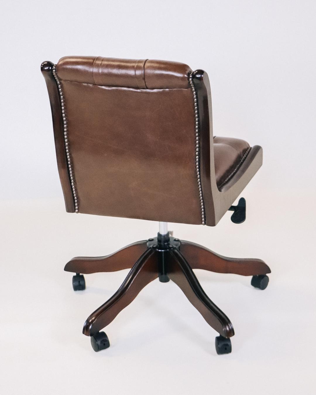 Chesterfield Drehstuhl Split Back Diner Swivel Chair - Sofort Lieferbar