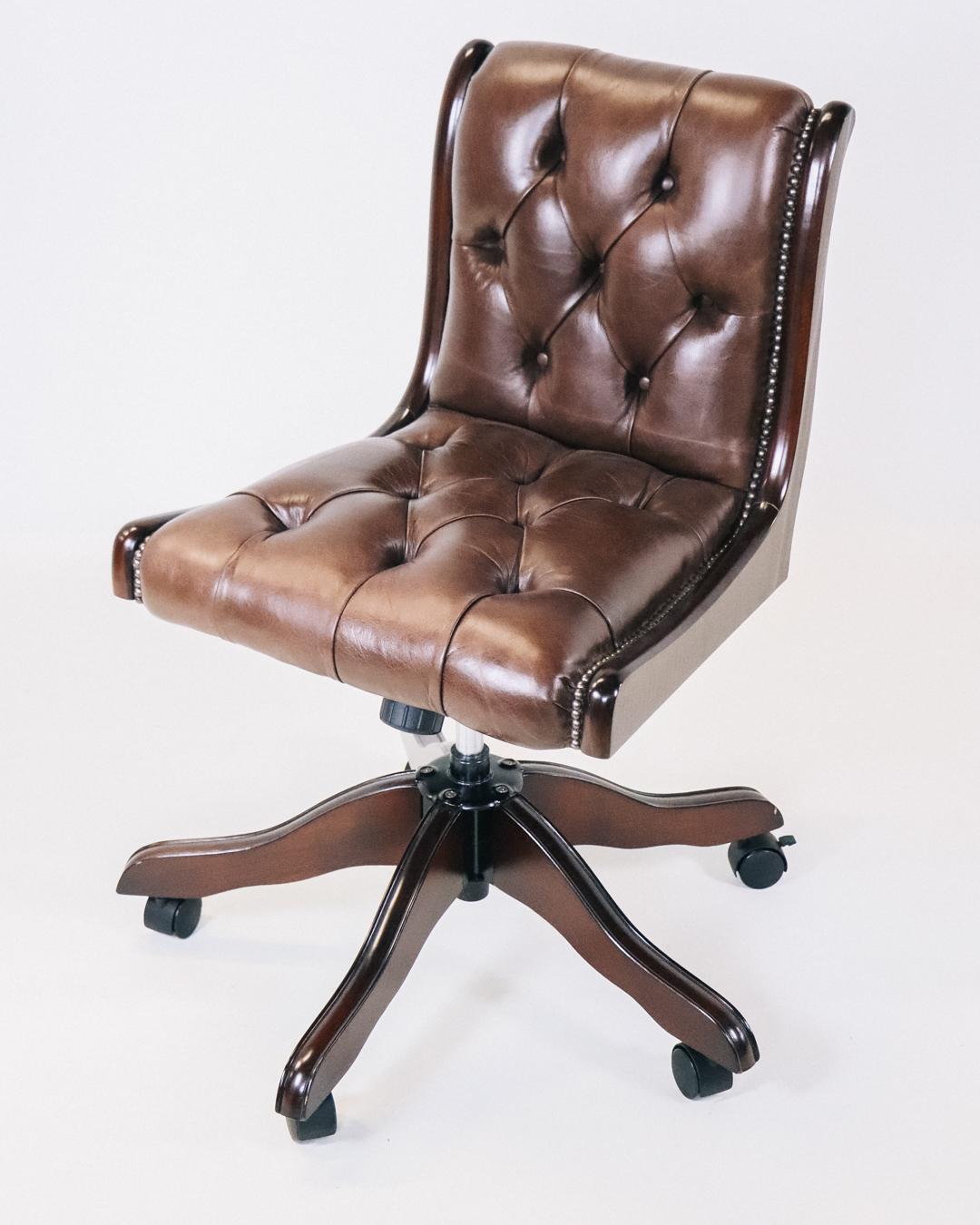 Chesterfield Drehstuhl Split Back Diner Swivel Chair - Sofort Lieferbar